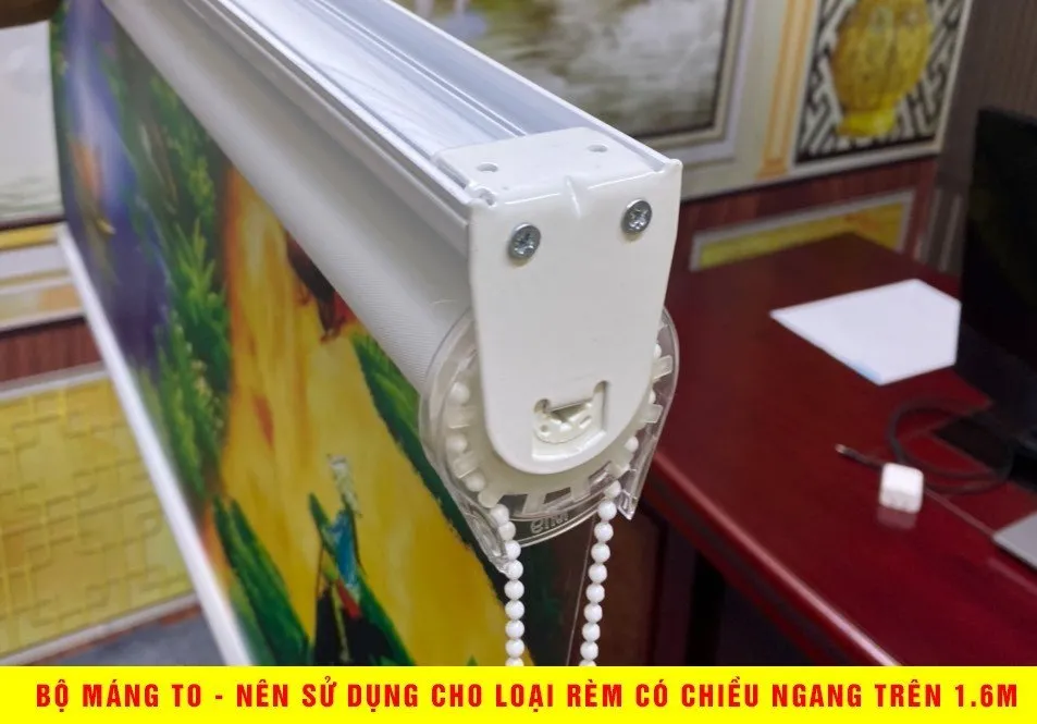 rèm cuốn tranh máng lớn